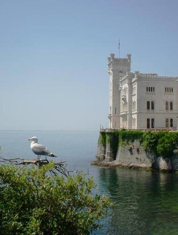 Mary Poppins'S House Bed & Breakfast Trieste Ngoại thất bức ảnh